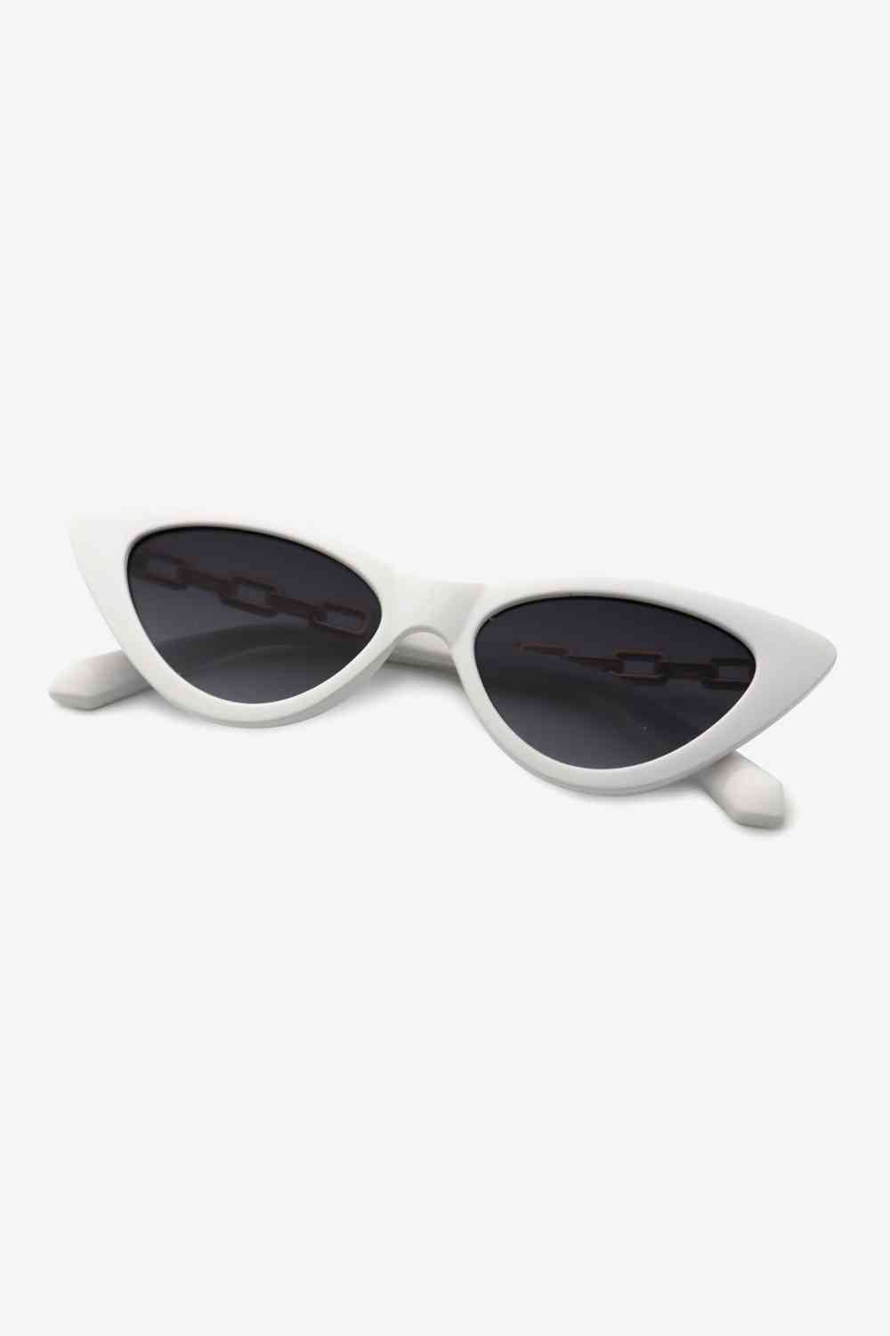 Heart Chain Detail Sunglasses