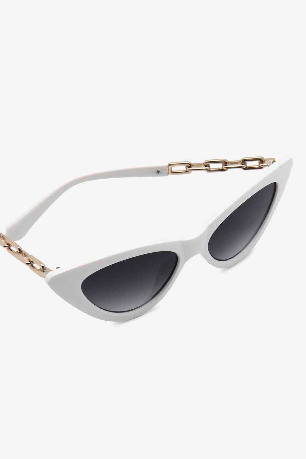 Heart Chain Detail Sunglasses