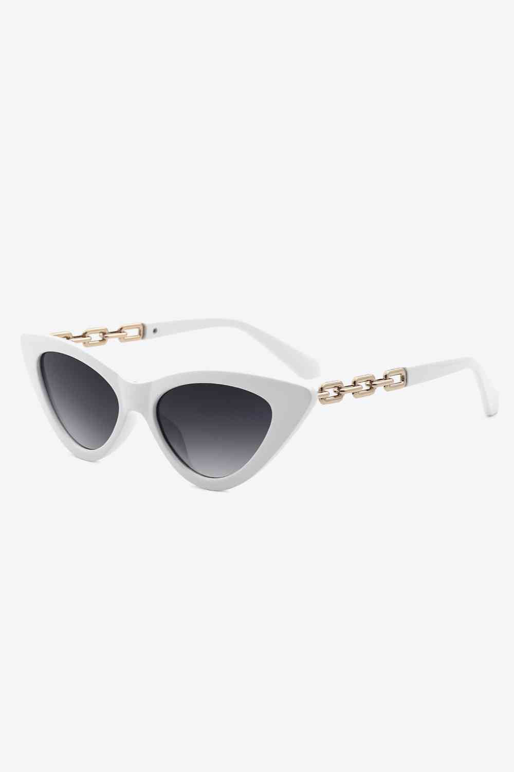 Heart Chain Detail Sunglasses