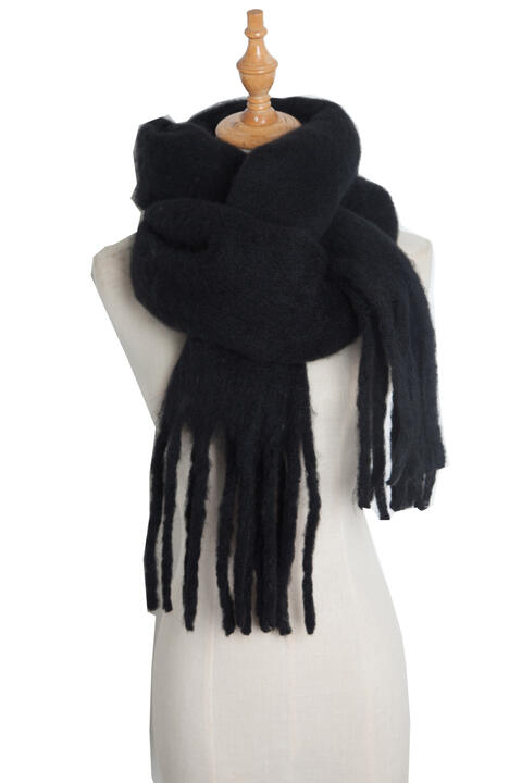 fringe detail scarf